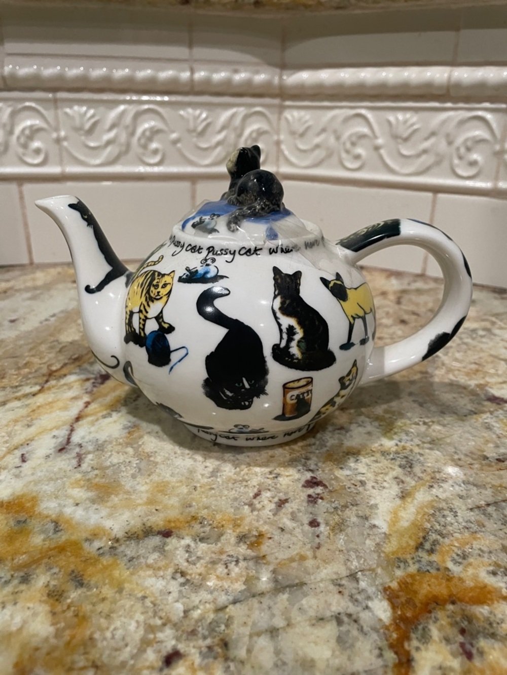 Cardew design NA Inc 2004 Cat tea pot - Picture 3 of 6